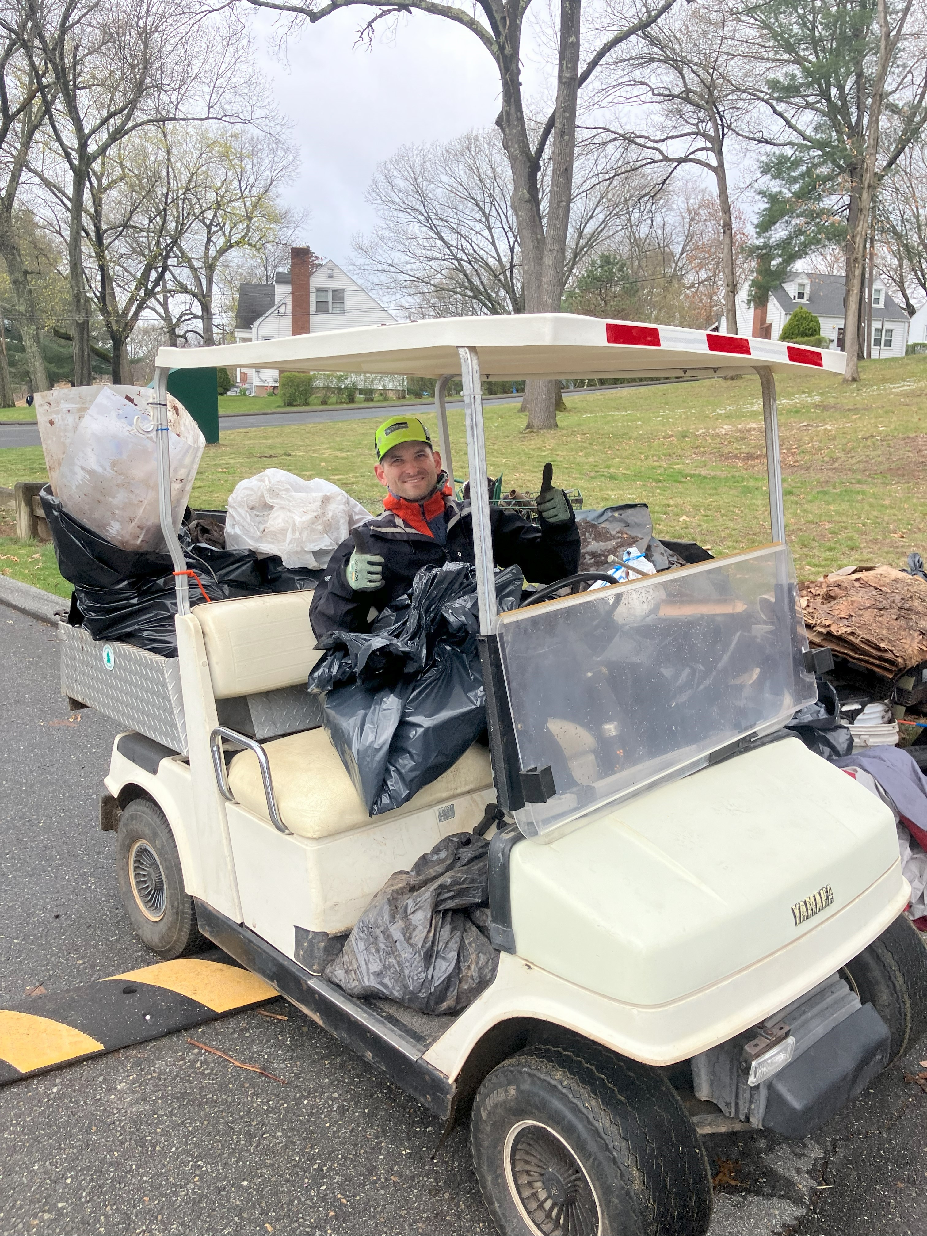 Jeff Sullivan transporting collected litter.